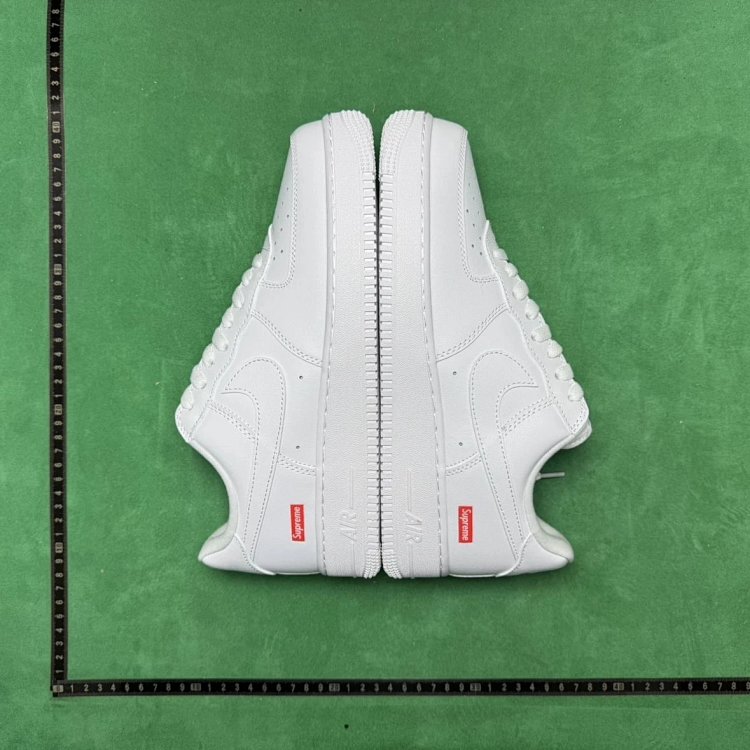 AF1 x Supreme